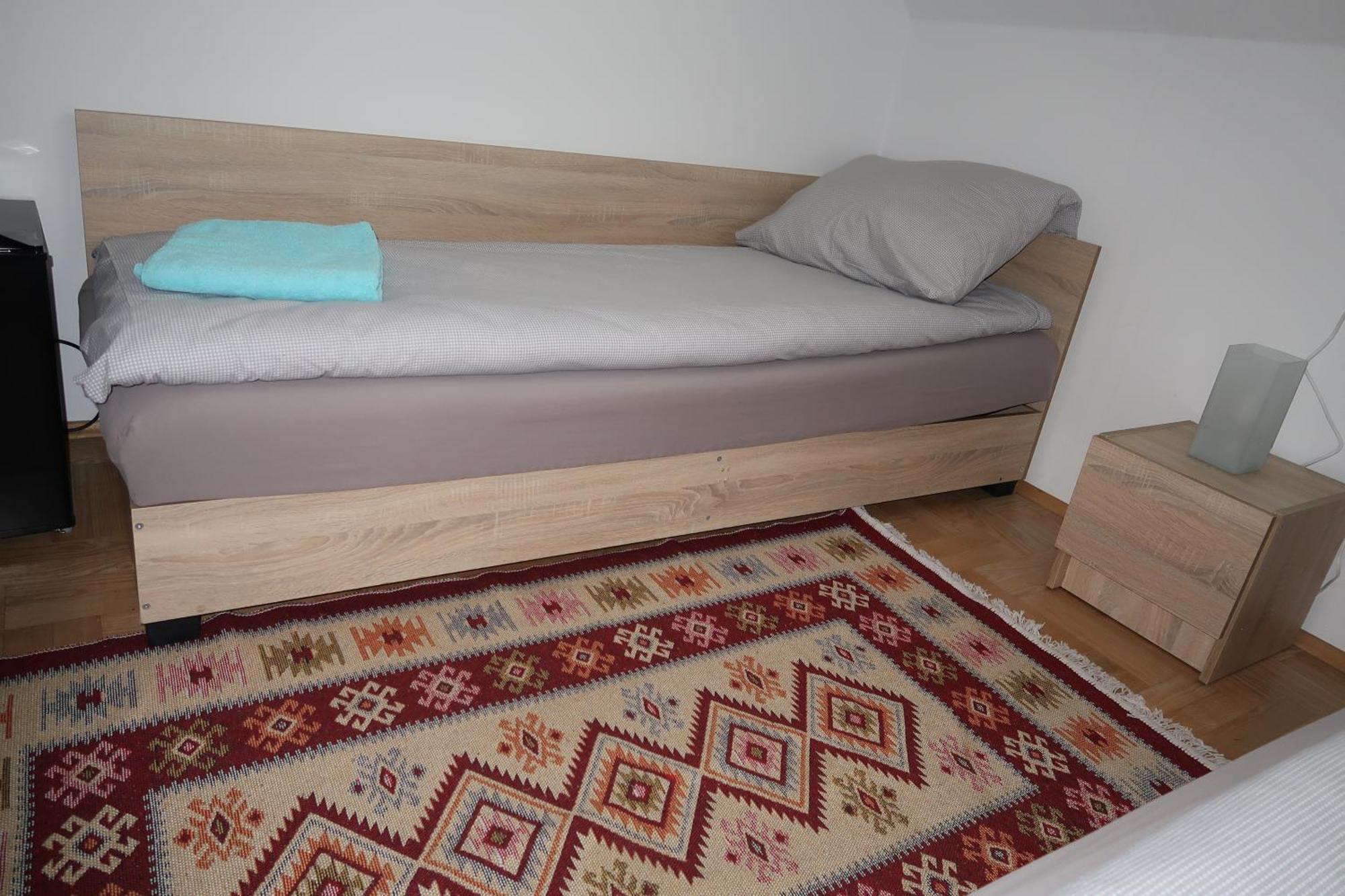 Aparthotel Airspot Balice à Cholerzyn Extérieur photo