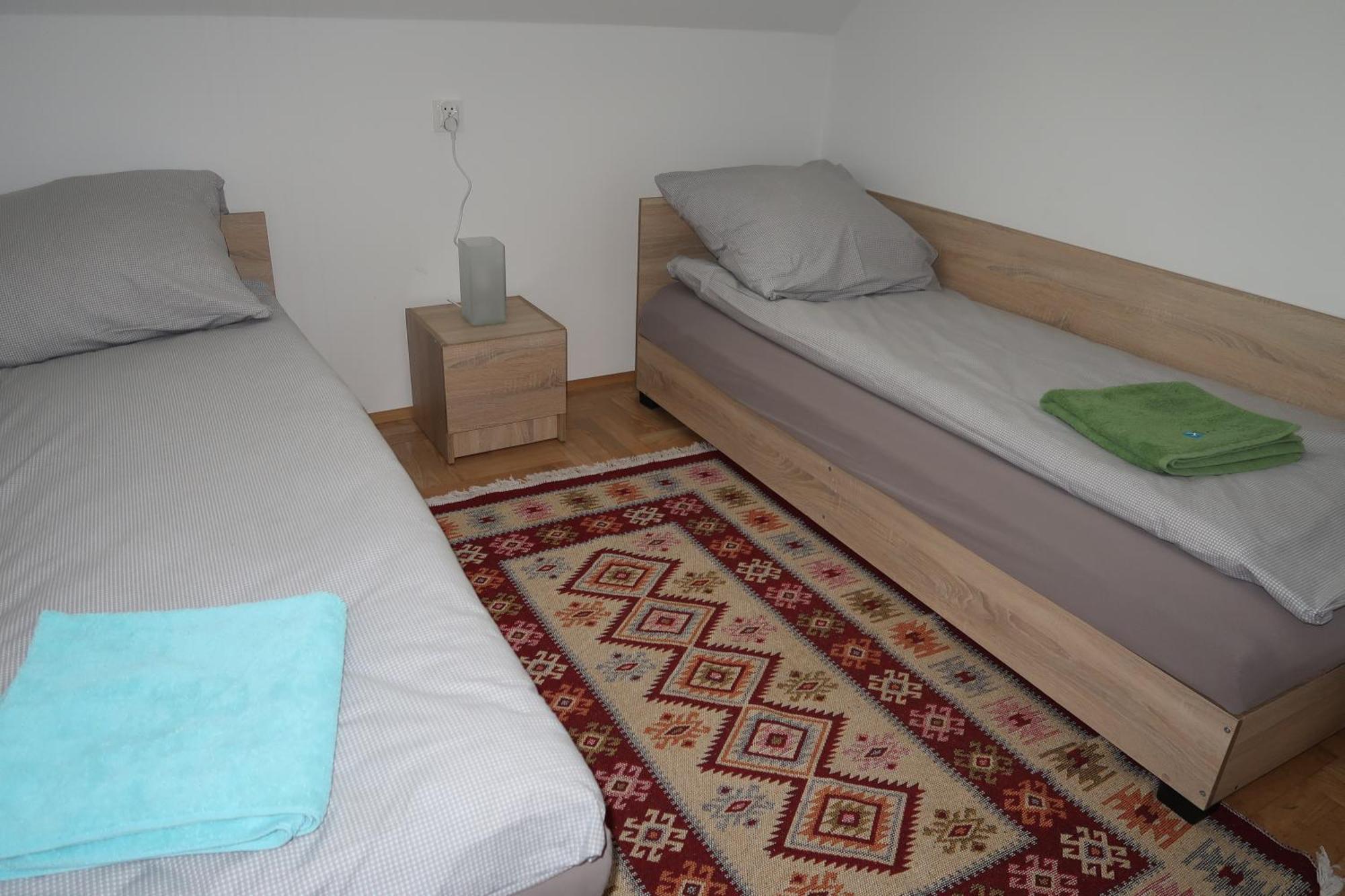 Aparthotel Airspot Balice à Cholerzyn Extérieur photo