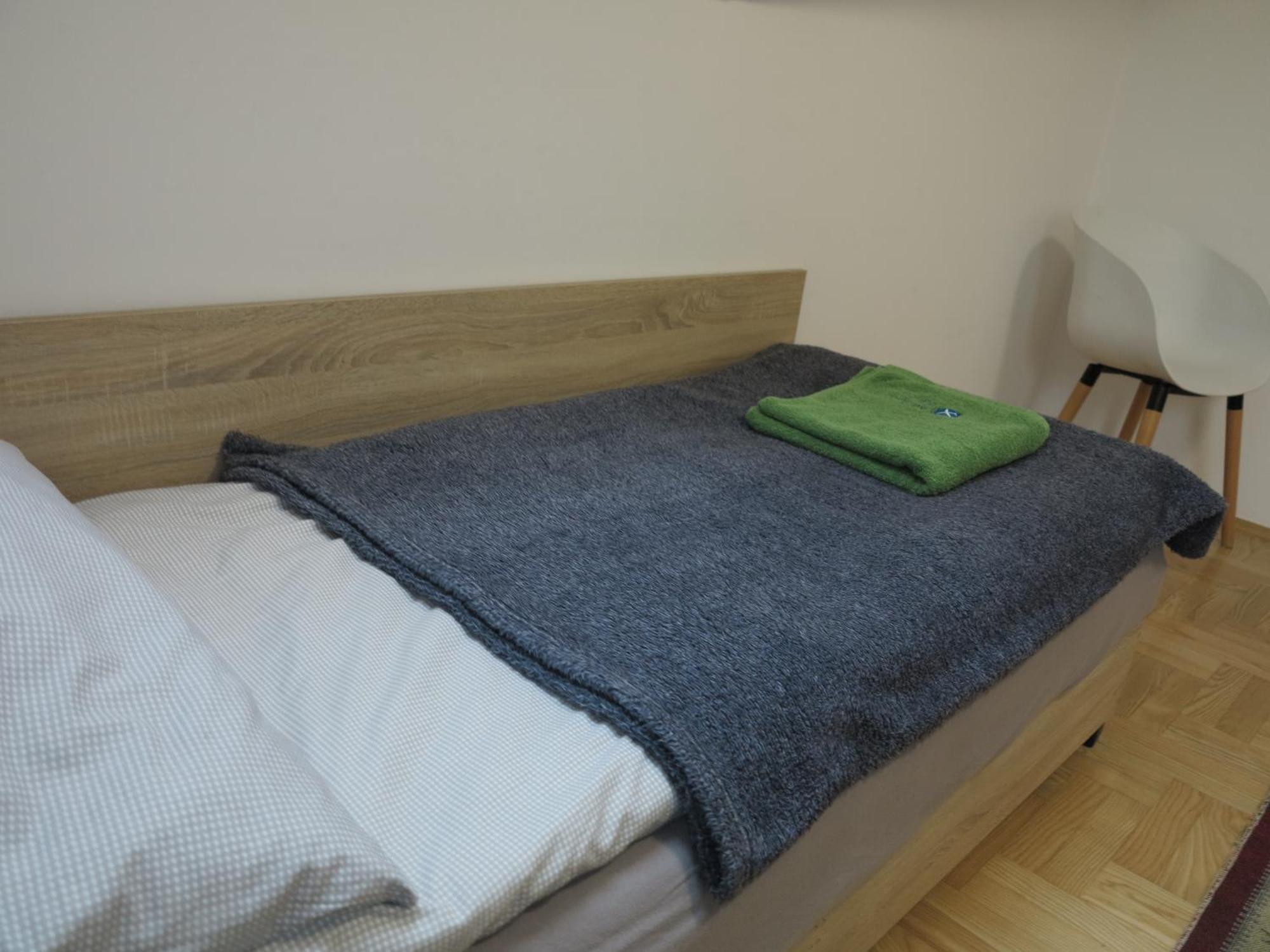 Aparthotel Airspot Balice à Cholerzyn Extérieur photo