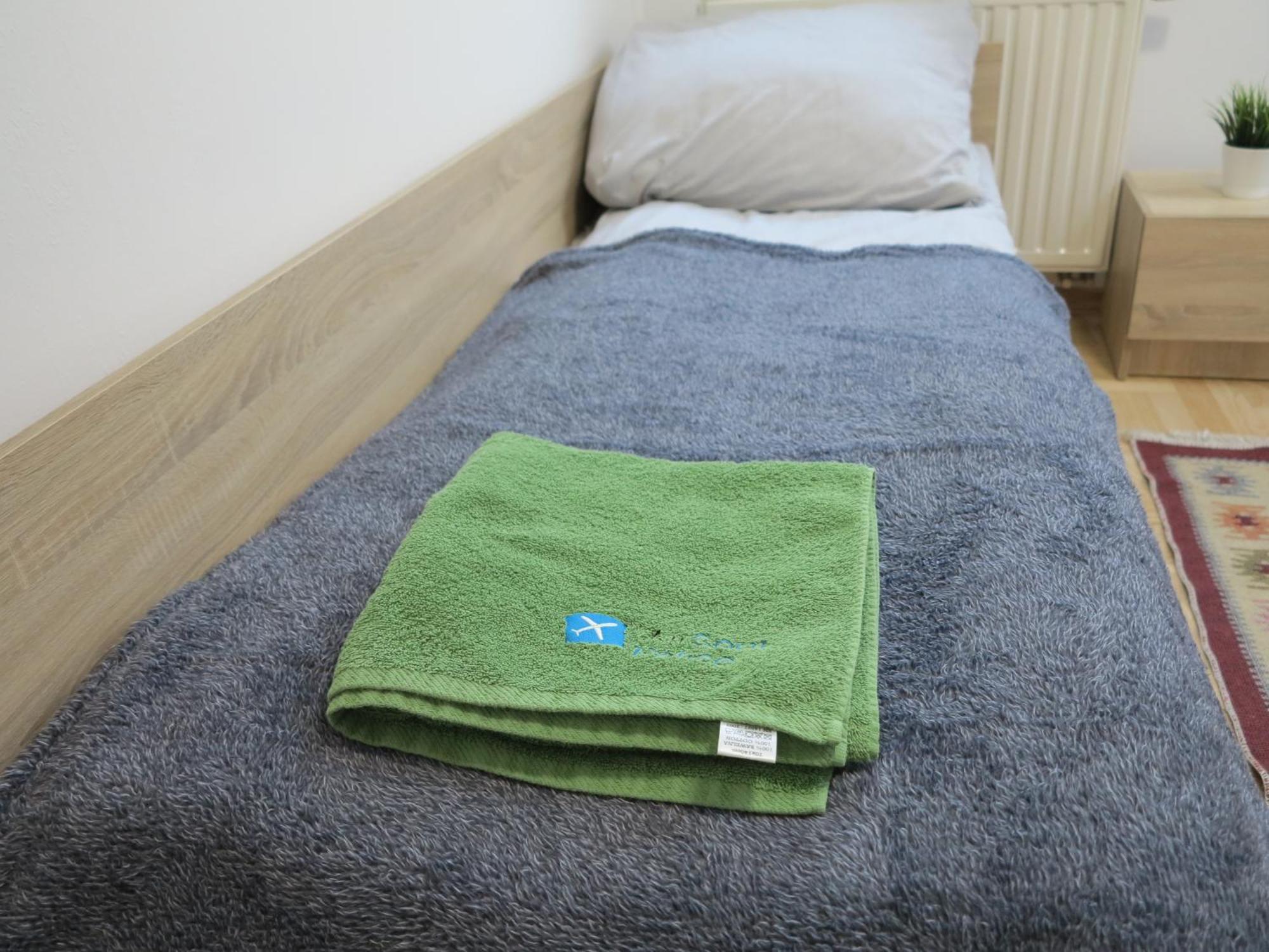 Aparthotel Airspot Balice à Cholerzyn Extérieur photo