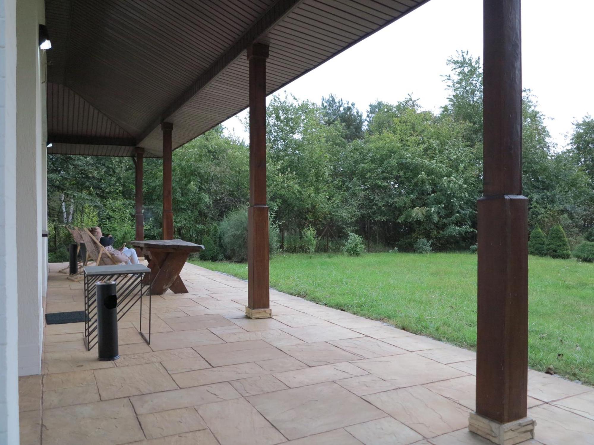 Aparthotel Airspot Balice à Cholerzyn Extérieur photo