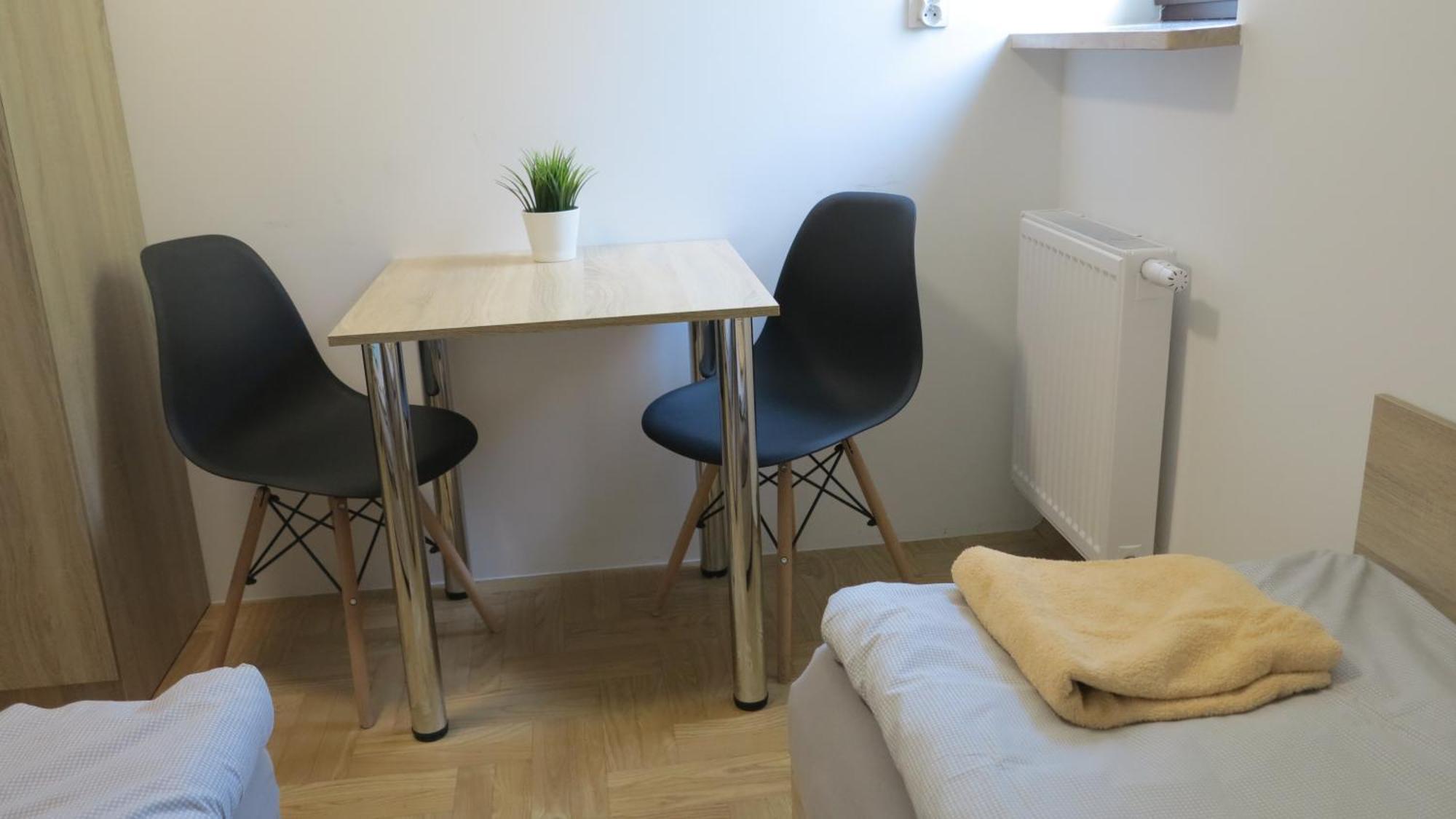 Aparthotel Airspot Balice à Cholerzyn Extérieur photo